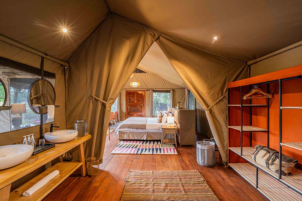 royal-mara-guest-tent-interior-Image